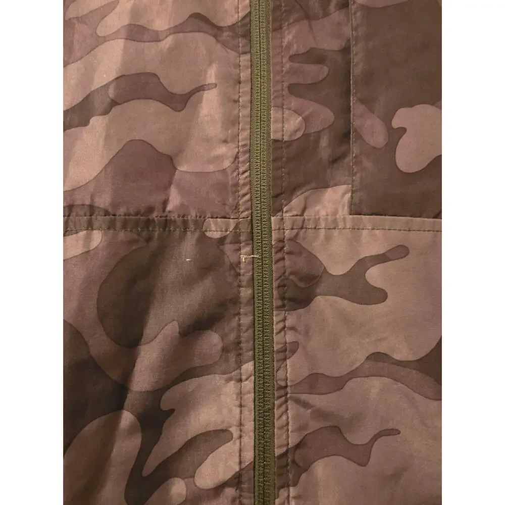 Old Navy Boys XL Green Camo Hooded Windbreaker Jacket Y2K Fall 2007